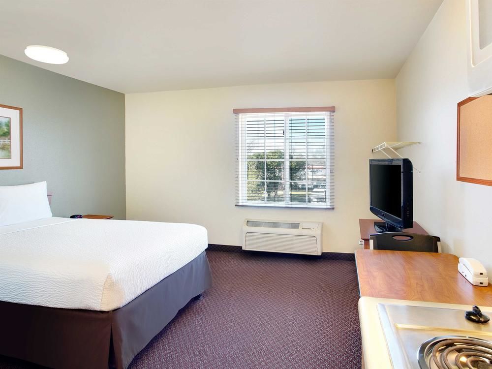 Woodspring Suites Baton Rouge East I-12 Экстерьер фото